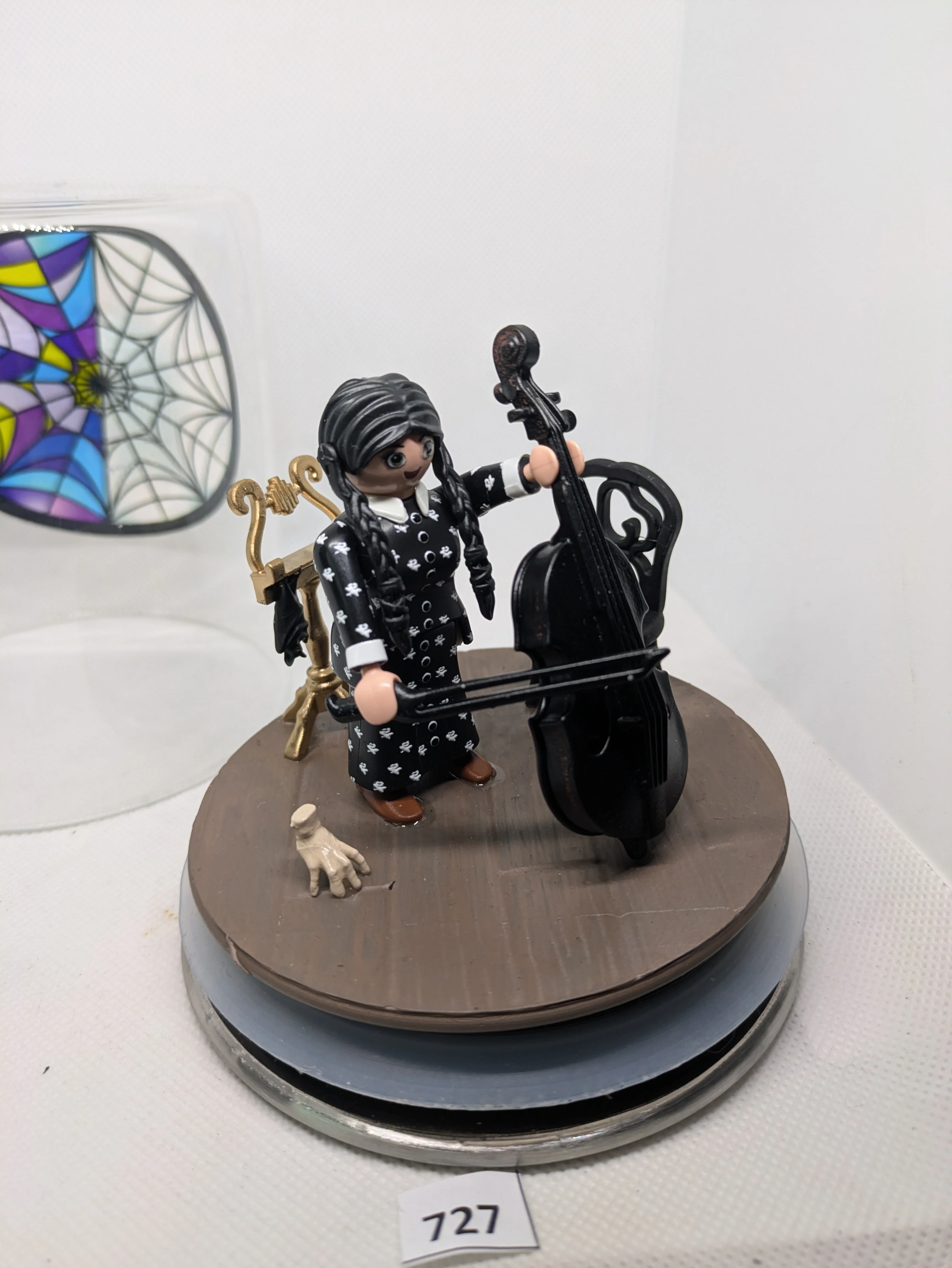 Accessoire compatible Playmobil - Présentoir en verre - Adams Mercredi N727